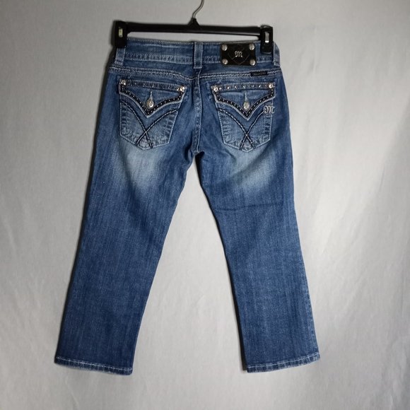 Miss Me Women's Low-Rise Capri Medium Wash Denim Capri Jeans Size 26 - Picture 2 of 10